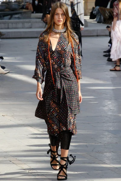 Look 26